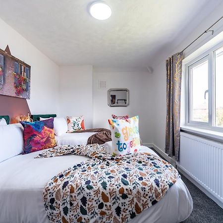 Aseda 4 Bedroom Private Parking, Game Zone -Pool Table, Garden Home Kingston upon Hull Exterior foto
