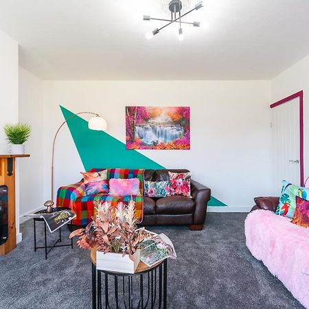 Aseda 4 Bedroom Private Parking, Game Zone -Pool Table, Garden Home Kingston upon Hull Exterior foto