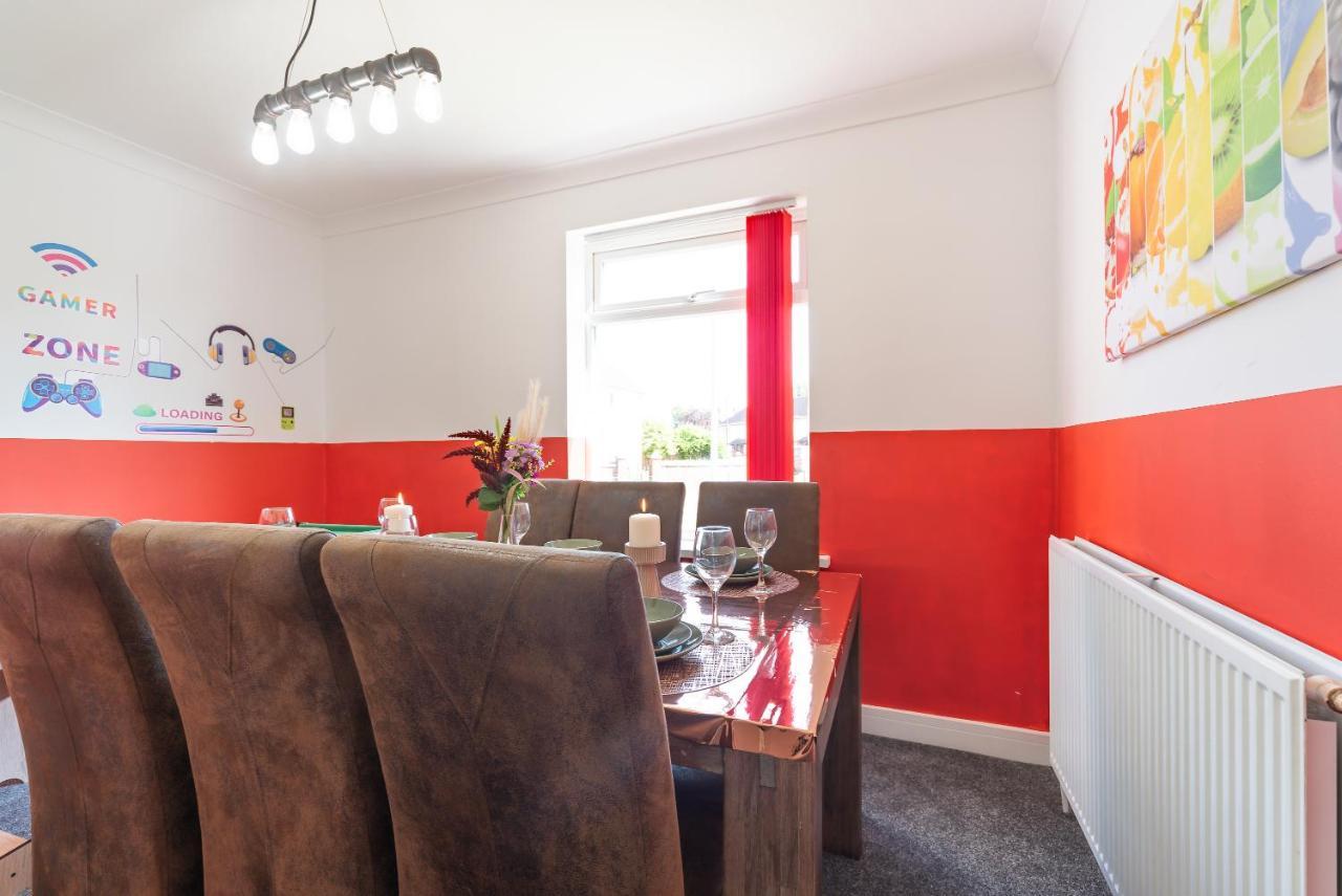 Aseda 4 Bedroom Private Parking, Game Zone -Pool Table, Garden Home Kingston upon Hull Exterior foto