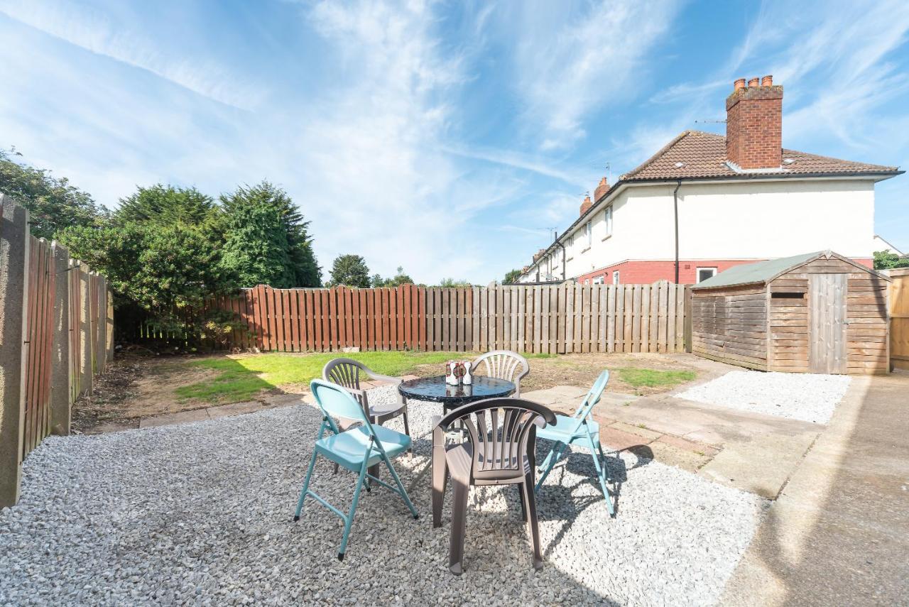 Aseda 4 Bedroom Private Parking, Game Zone -Pool Table, Garden Home Kingston upon Hull Exterior foto