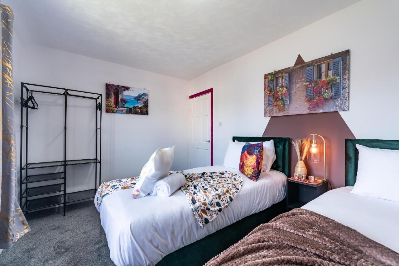 Aseda 4 Bedroom Private Parking, Game Zone -Pool Table, Garden Home Kingston upon Hull Exterior foto
