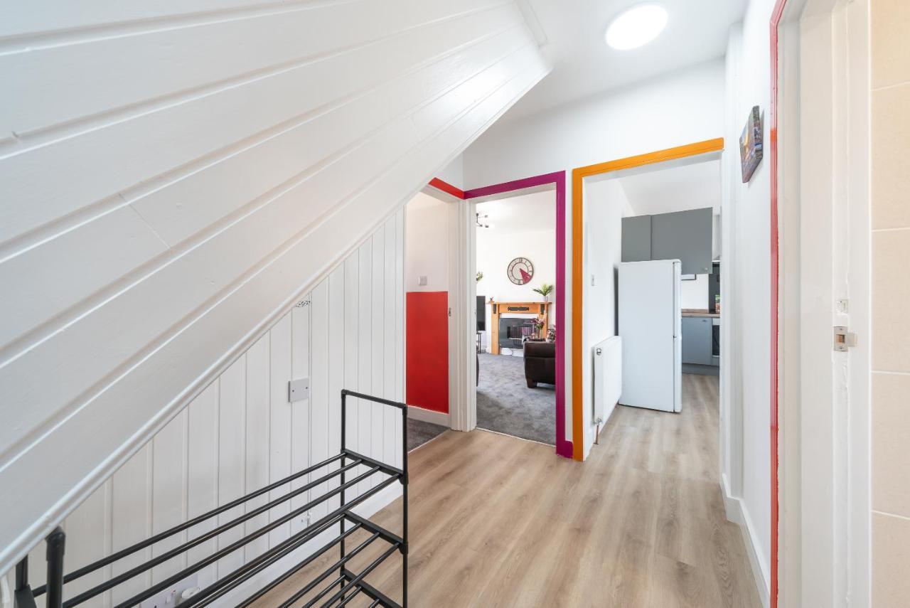 Aseda 4 Bedroom Private Parking, Game Zone -Pool Table, Garden Home Kingston upon Hull Exterior foto