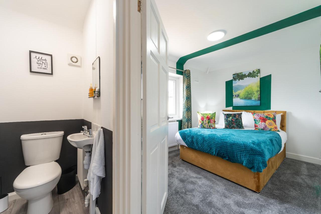 Aseda 4 Bedroom Private Parking, Game Zone -Pool Table, Garden Home Kingston upon Hull Exterior foto