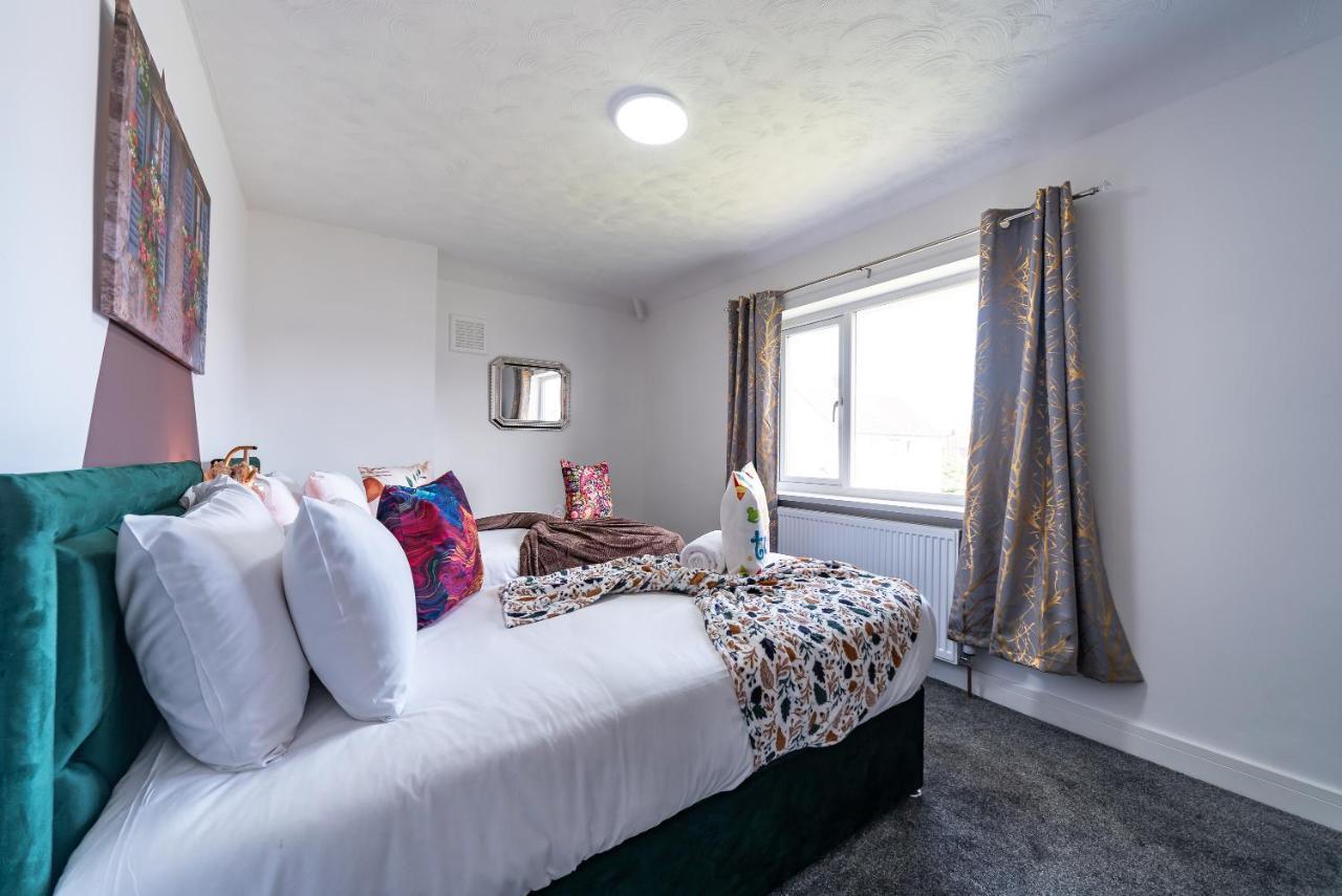 Aseda 4 Bedroom Private Parking, Game Zone -Pool Table, Garden Home Kingston upon Hull Exterior foto