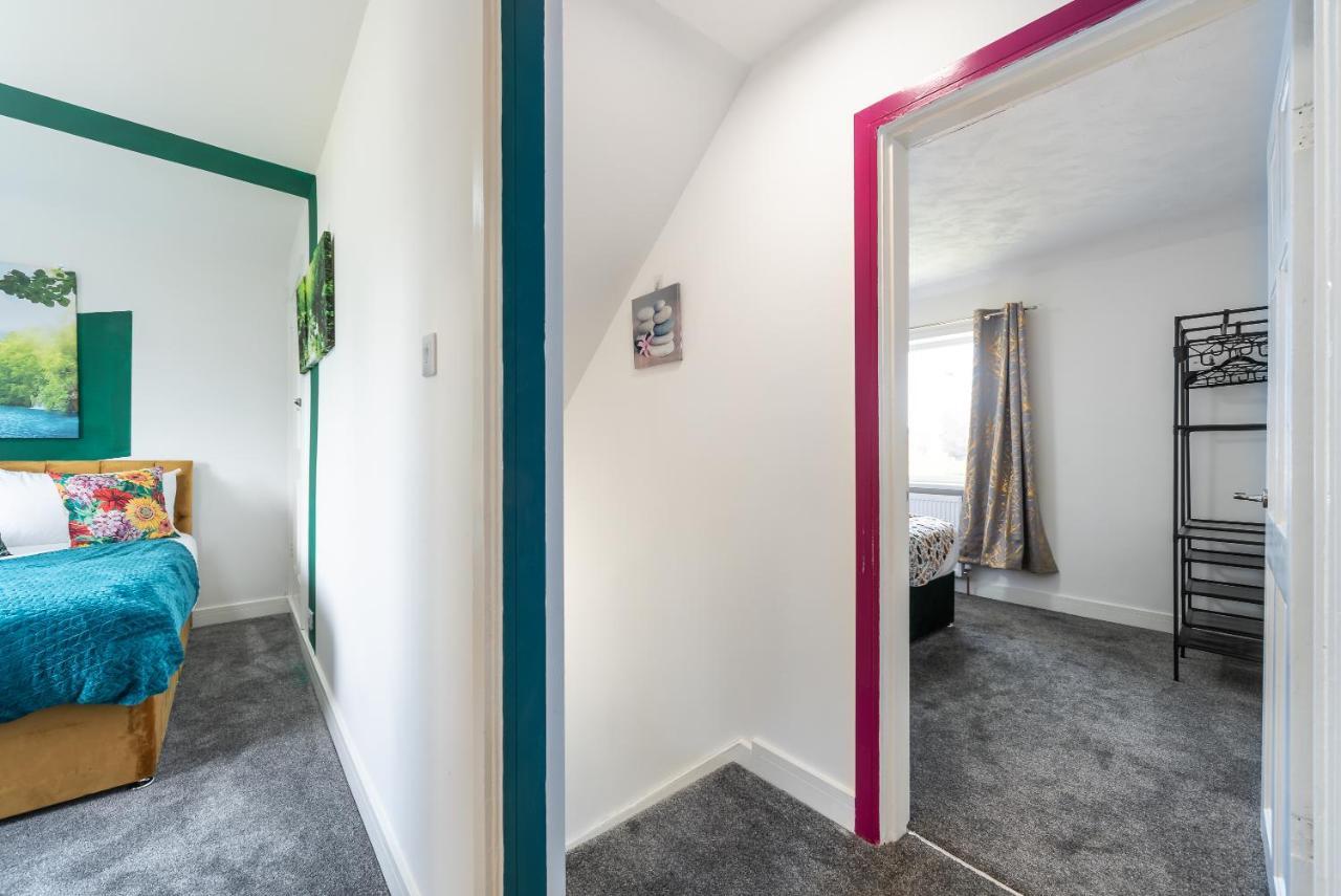 Aseda 4 Bedroom Private Parking, Game Zone -Pool Table, Garden Home Kingston upon Hull Exterior foto