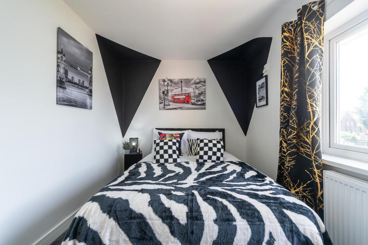 Aseda 4 Bedroom Private Parking, Game Zone -Pool Table, Garden Home Kingston upon Hull Exterior foto